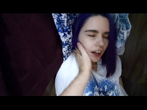 ❤️ Nire ahizpa armairuan aurkitu eta lagundu zion esperma ️❌ Porno fb %eu.oldsex.ruan ❌